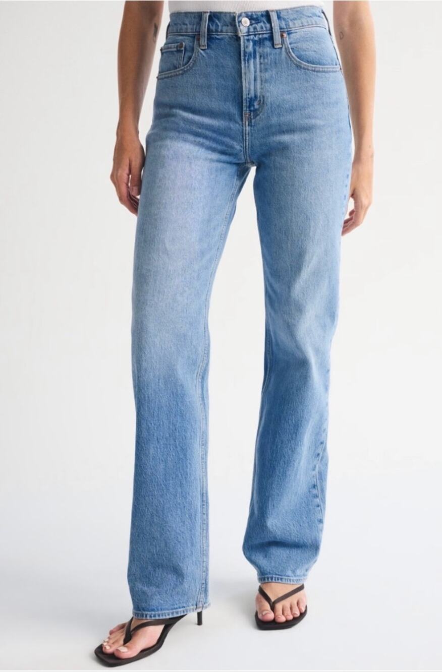 Abercrombie The 90s Relaxed Jeans Curve Love Straight Leg Blue 25